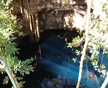 Cenote Yaal Utzil, Abalá
